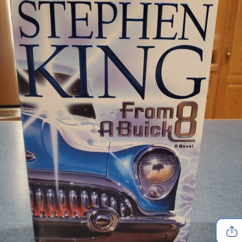 Stephen King novel 📖 Like New condition 💙 Most items ship Next Day! X-posted